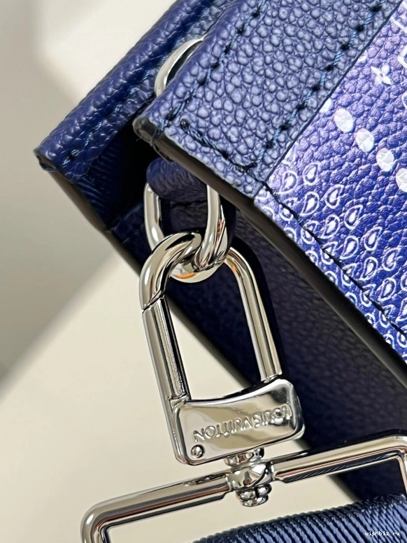 WIS LOUIS VUITTON WEARABLE GASTON 0304